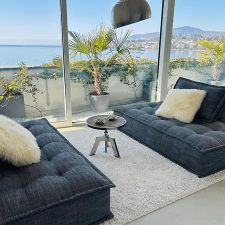 Evasion Front In Apartment Montreux