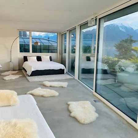 Evasion Front In Apartment Montreux